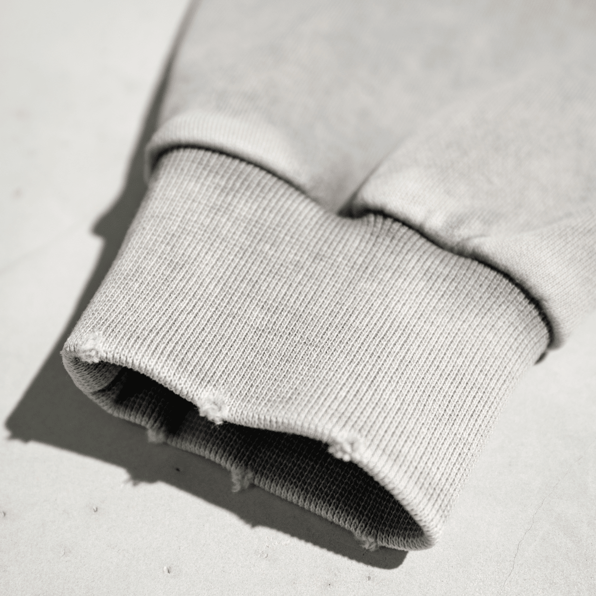 Washed Raw-Edge Cropped Crew Neck Sweatshirt