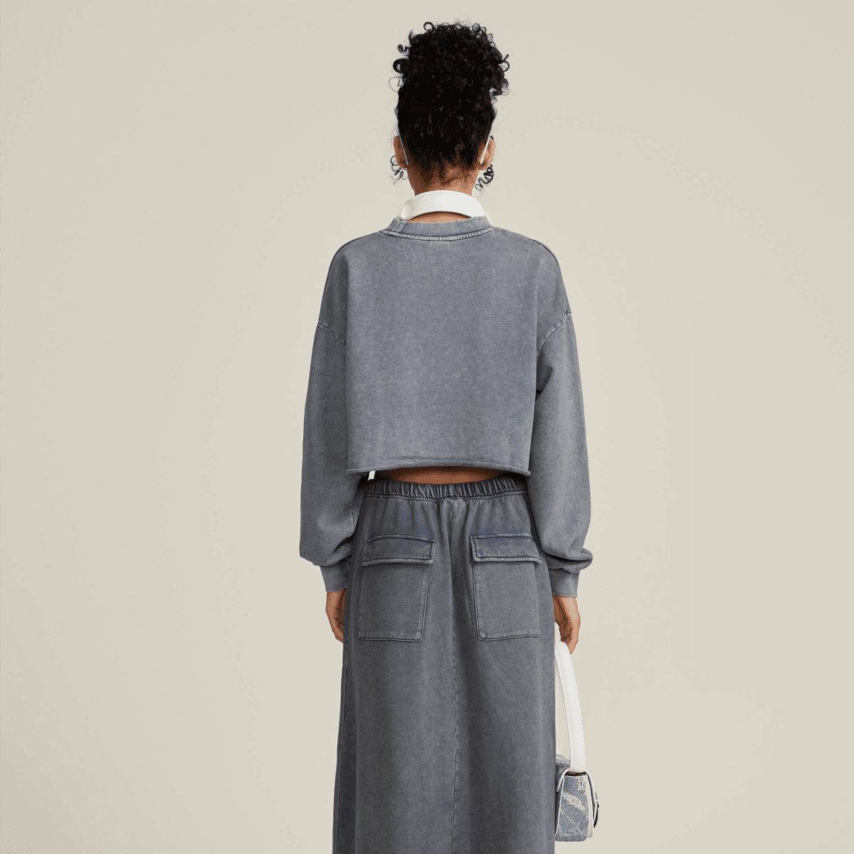 Washed Raw-Edge Cropped Crew Neck Sweatshirt