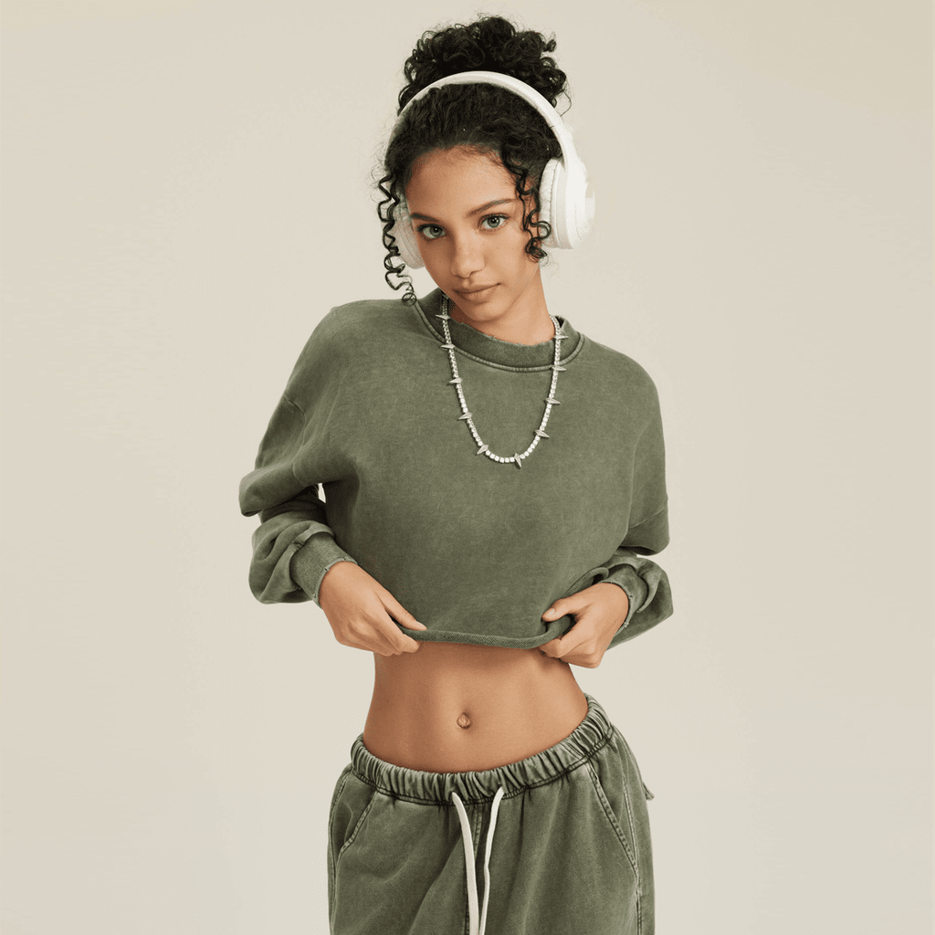 Washed Raw-Edge Cropped Crew Neck Sweatshirt
