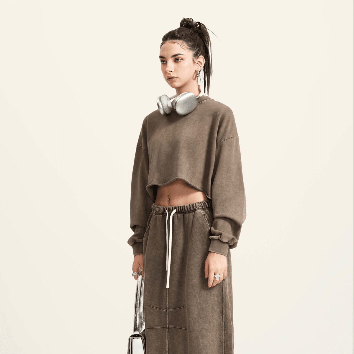 Washed Raw-Edge Cropped Crew Neck Sweatshirt