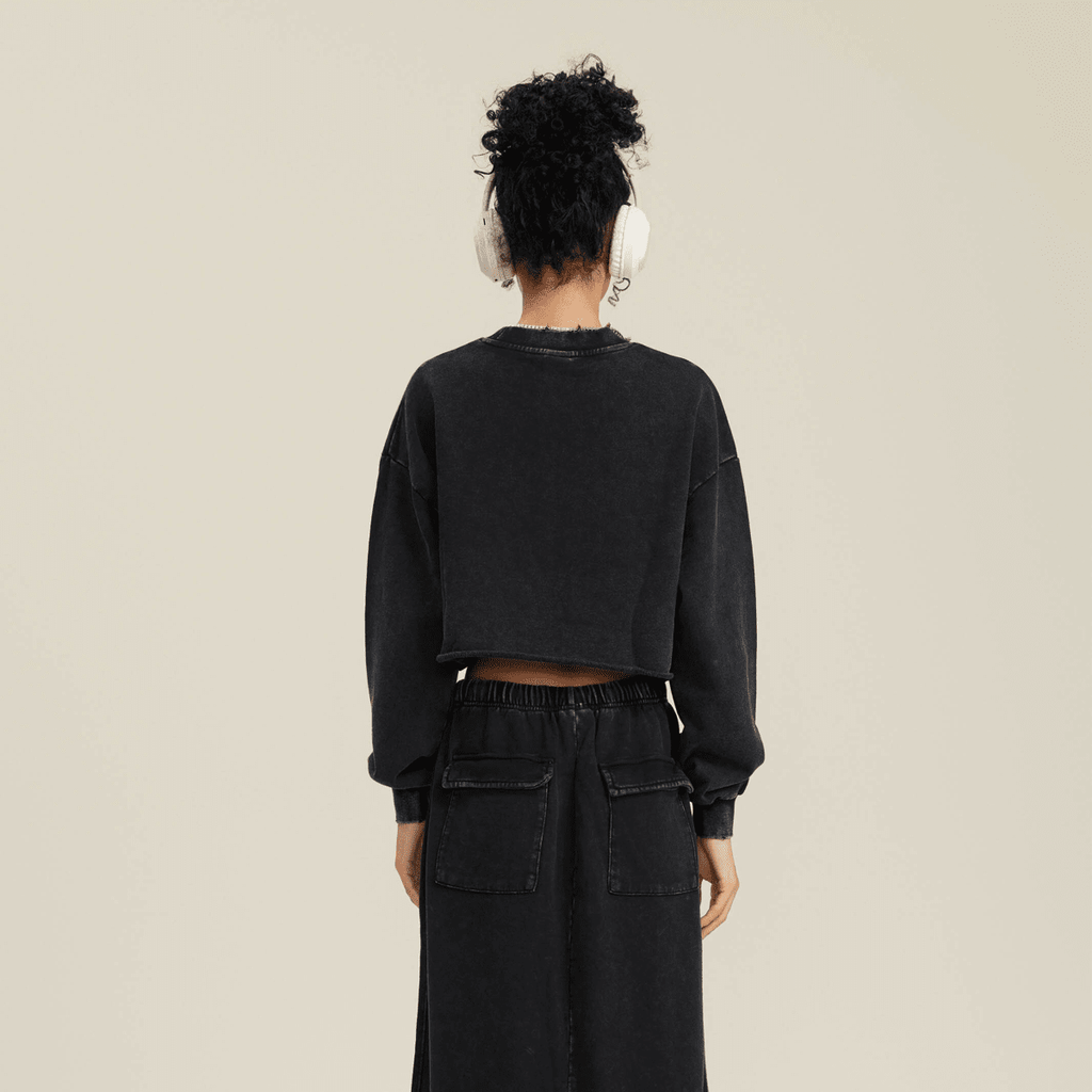 Washed Raw-Edge Cropped Crew Neck Sweatshirt