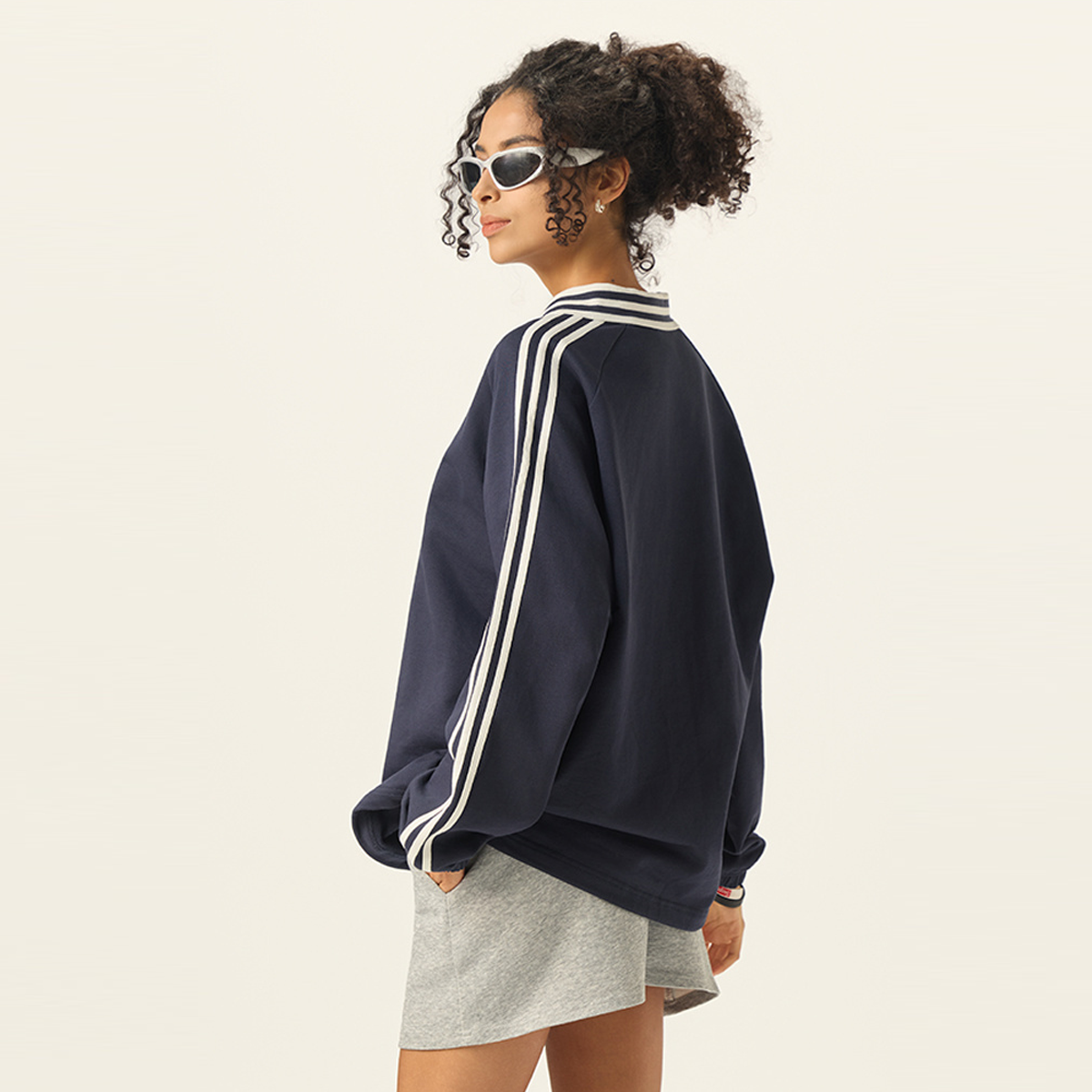 Unisex Contrast Collar Sweatshirt